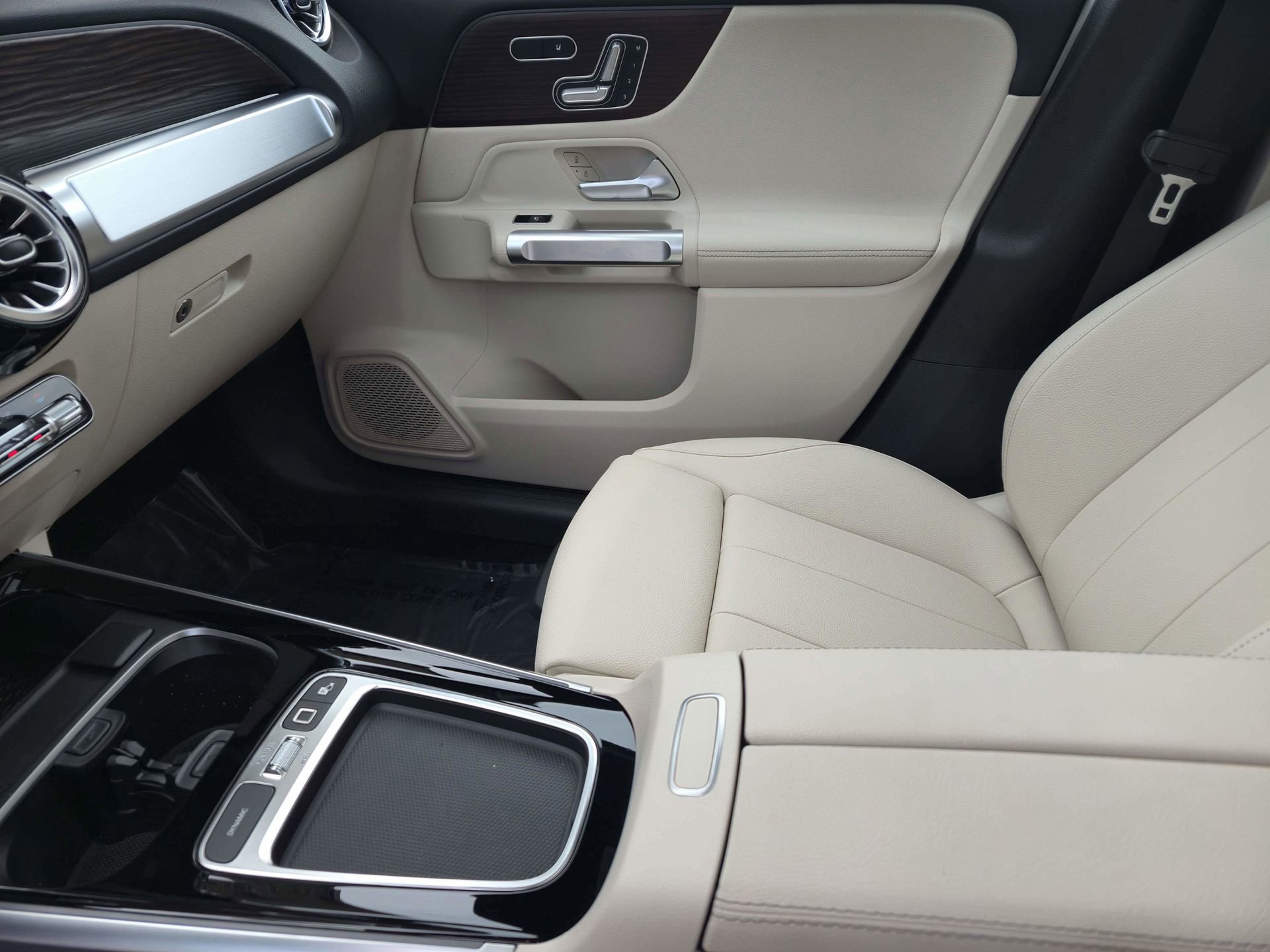 Certified 2025 Mercedes-Benz GLB 250 image 19