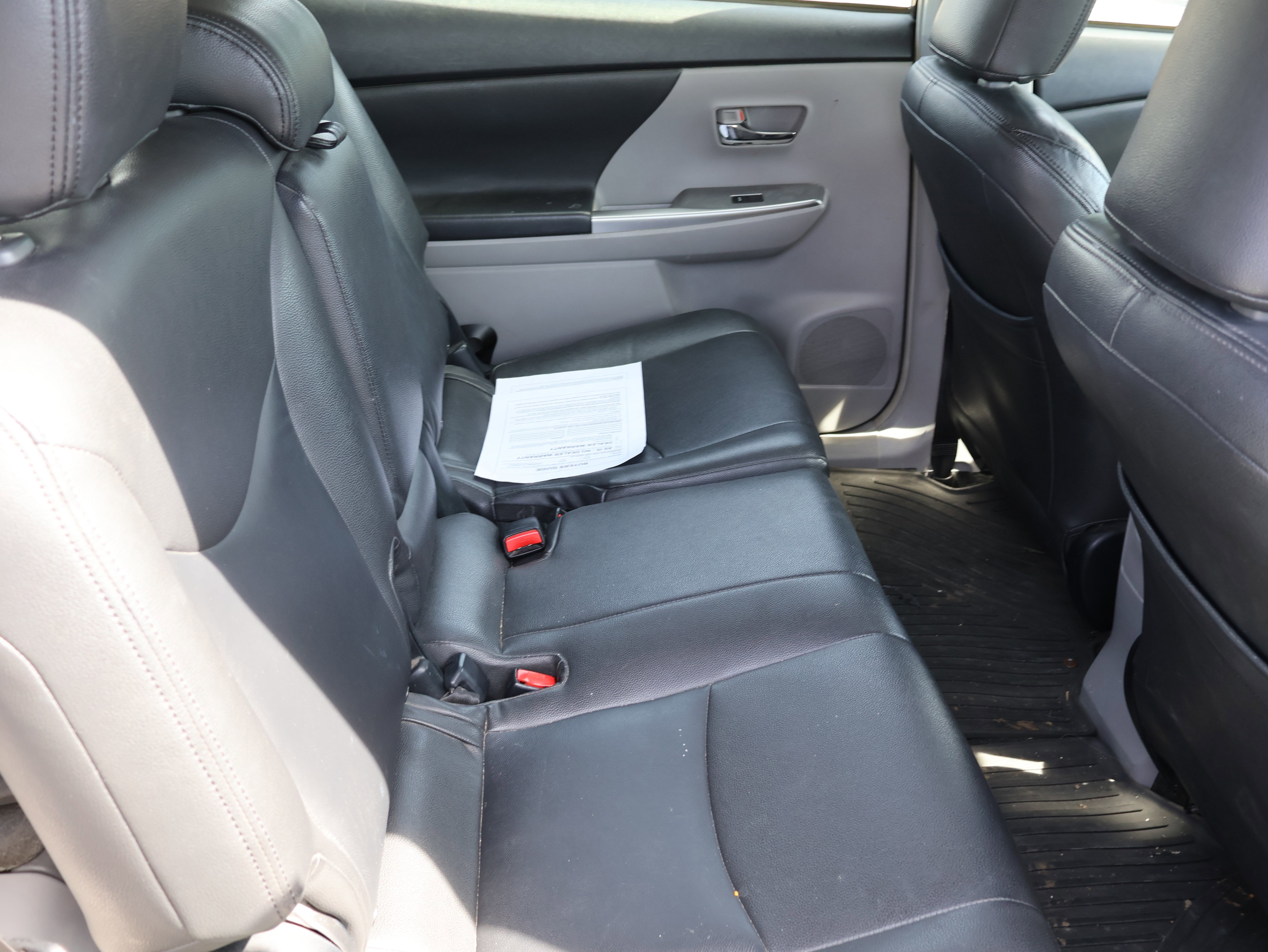 Used 2015 Toyota Prius V Three image 28