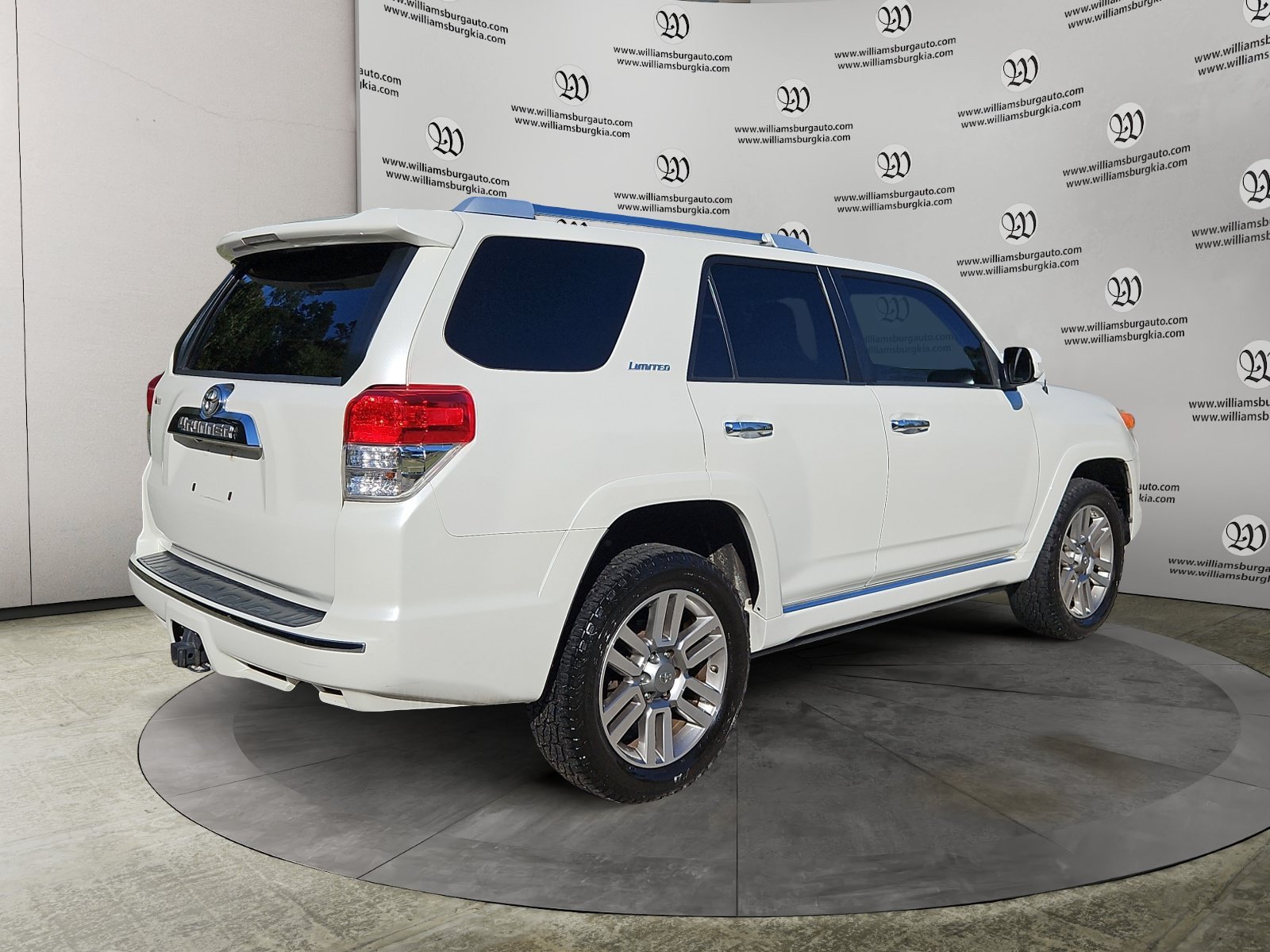 Used 2013 Toyota 4Runner Limited AWD/4WD image 5