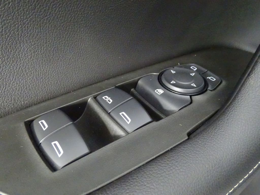 Used 2024 Chevrolet Blazer LT w/ Convenience Package FWD image 18