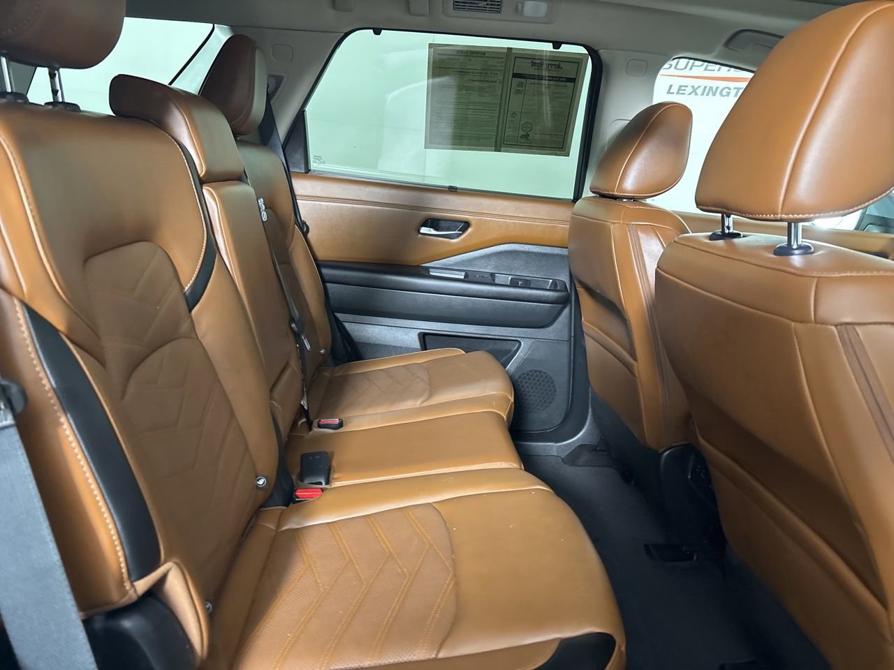 Used 2024 Nissan Pathfinder Platinum w/ Cargo Package image 26