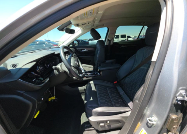 Used 2023 Buick Envision Avenir AWD/4WD image 7