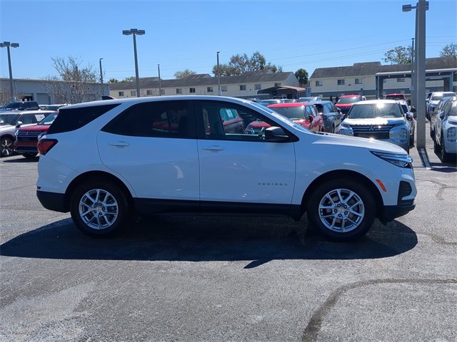 Used 2023 Chevrolet Equinox LS w/ LS Convenience Package image 5