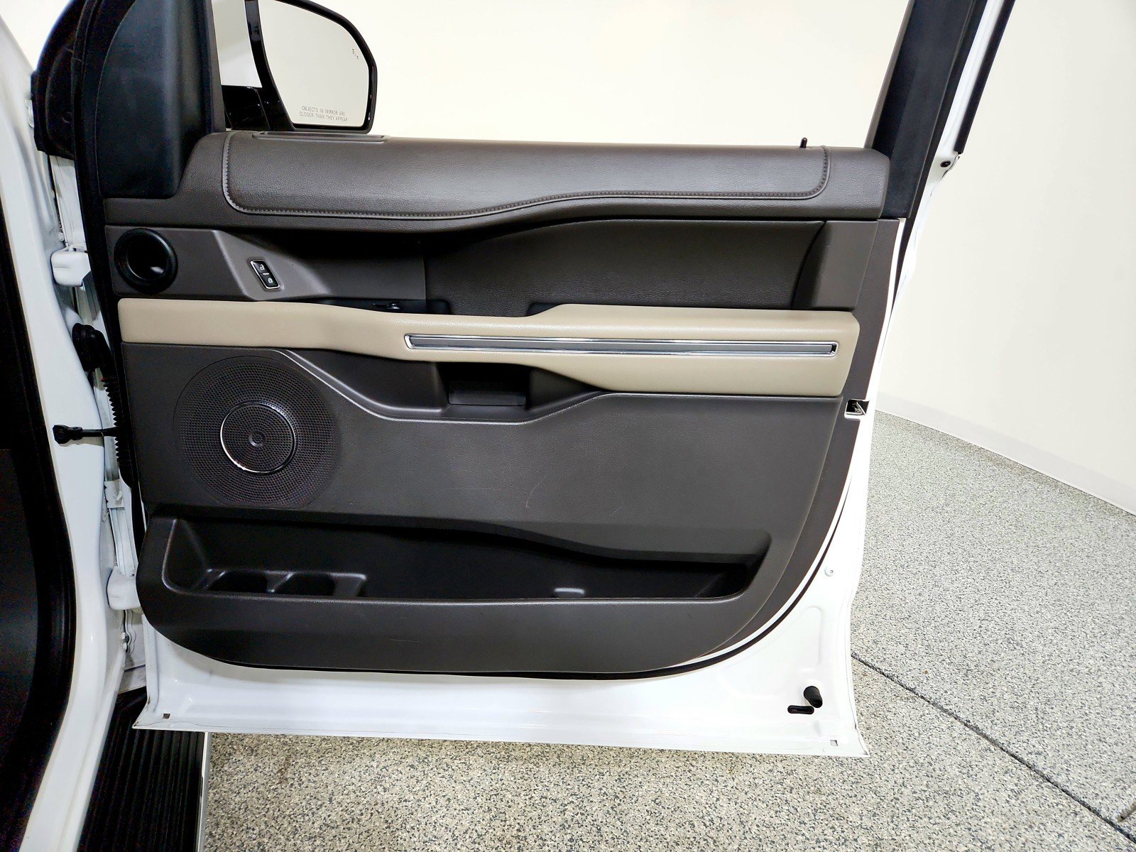 Used 2020 Ford Expedition XLT w/ Equipment Group 202A image 23