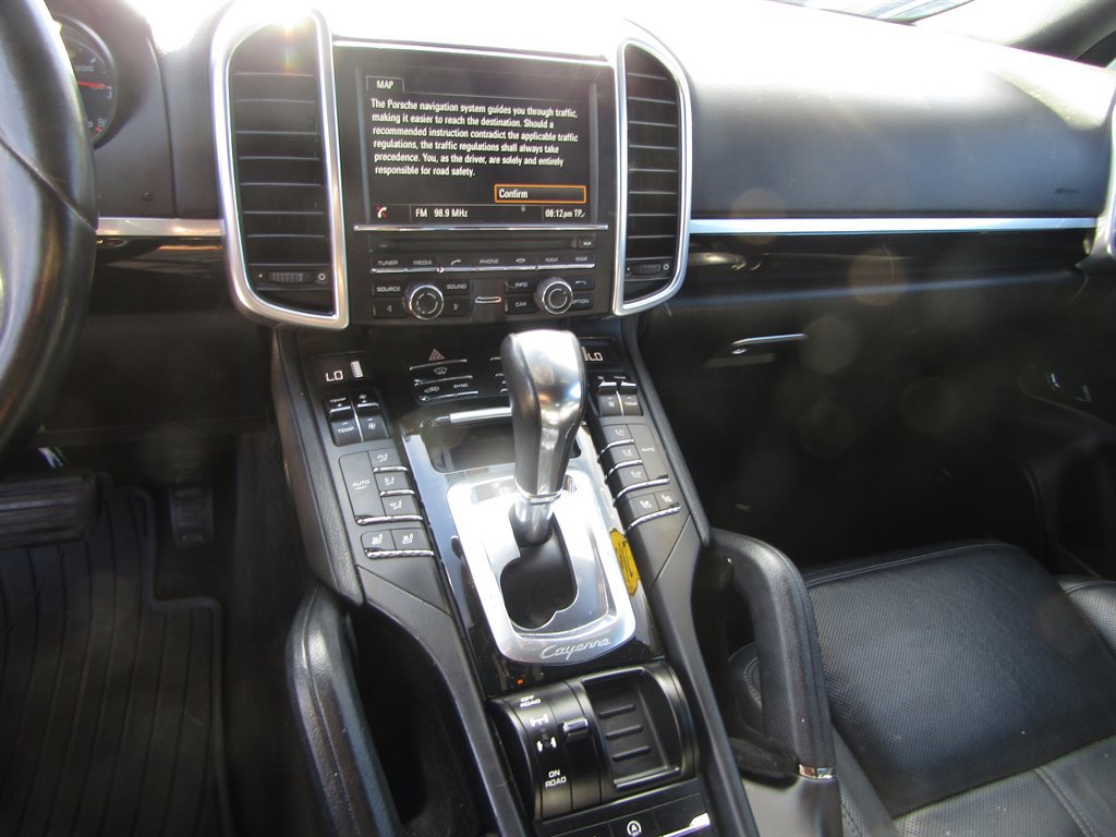 Used 2014 Porsche Cayenne AWD/4WD image 10