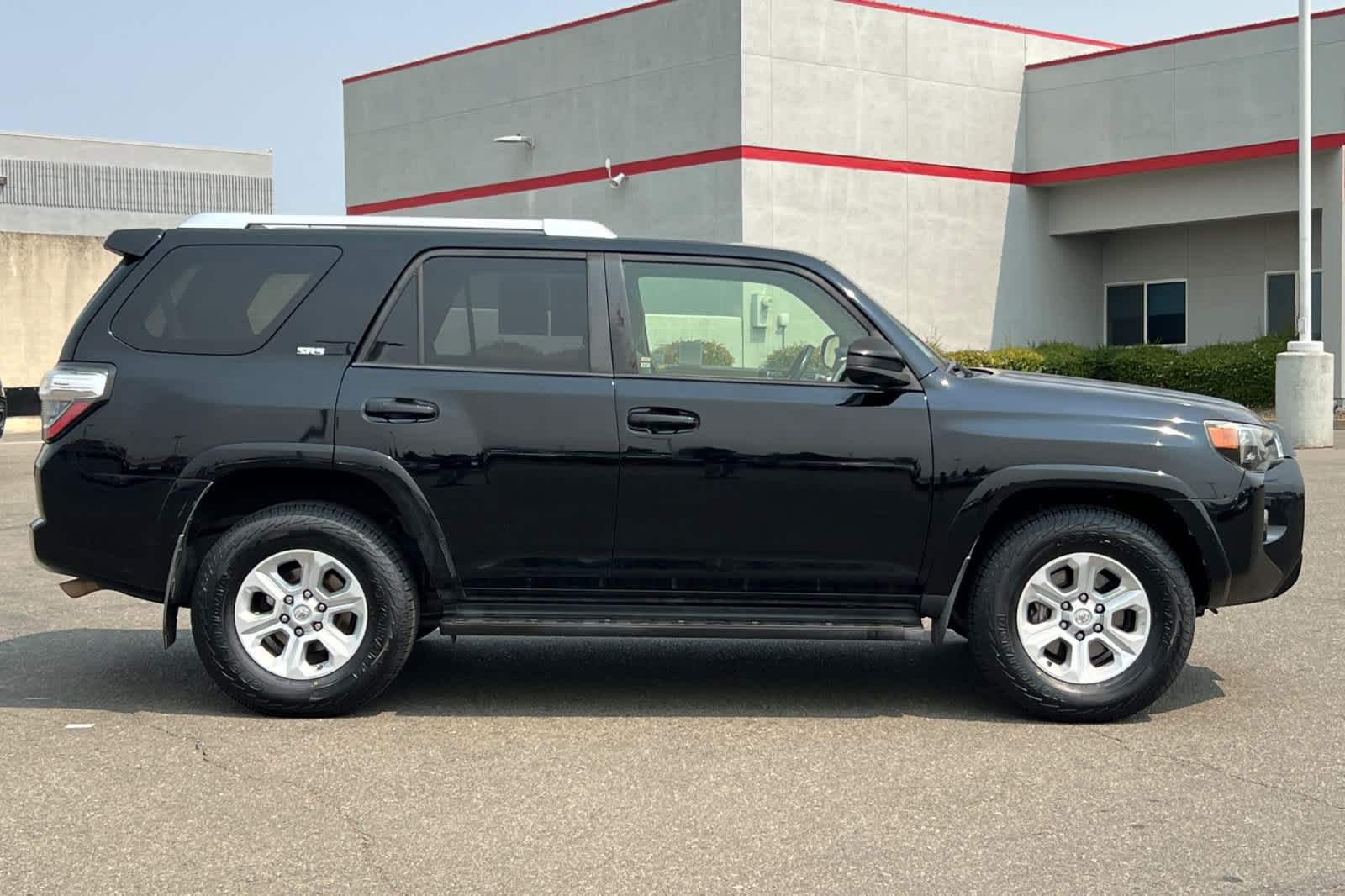 Used 2016 Toyota 4Runner SR5 RWD image 6