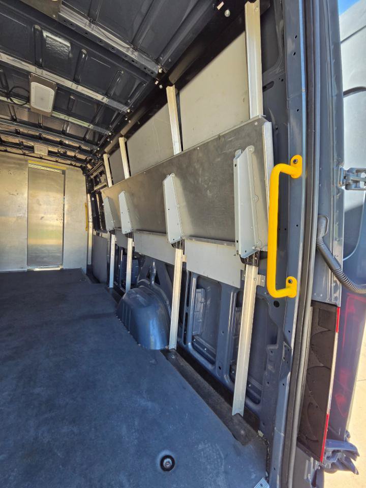 Used 2019 Mercedes-Benz Sprinter 170 image 38