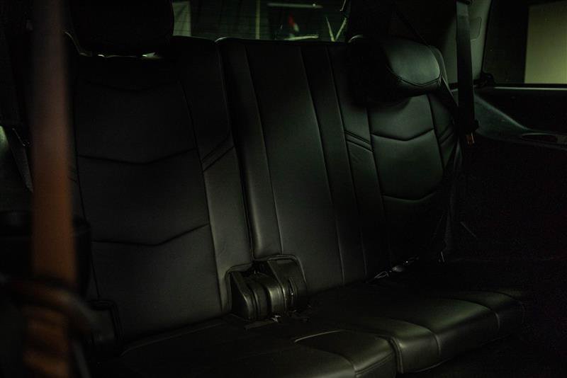 Used 2019 Cadillac Escalade Luxury AWD/4WD image 12