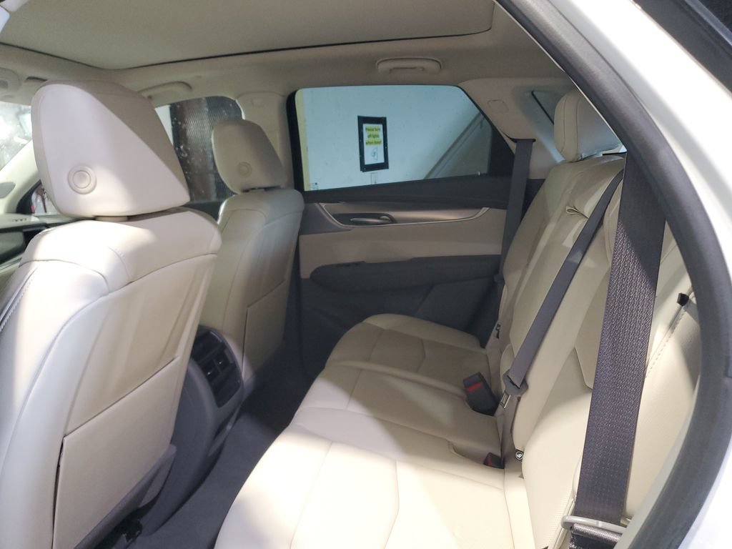 Certified 2023 Cadillac XT5 Premium Luxury w/ LPO, Premium Carpet Package FWD image 14