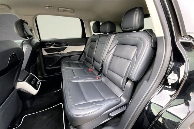 Used 2025 Lincoln Nautilus Premier AWD/4WD image 25