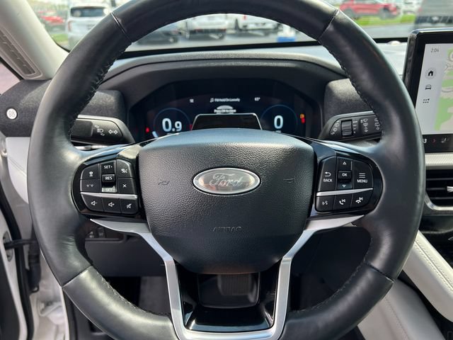 Certified 2025 Ford Explorer Platinum w/ LUX Leather Package AWD/4WD image 15