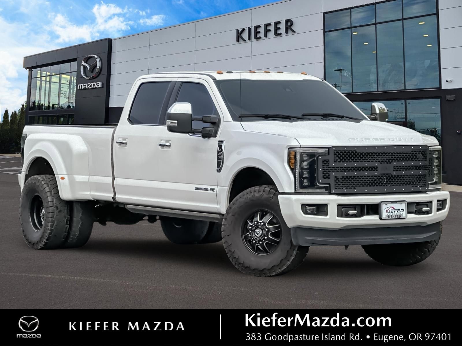 Used 2017 Ford F350 Platinum image 1