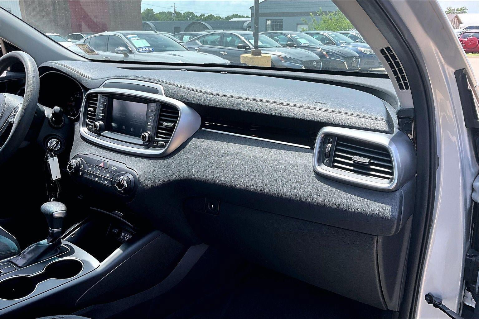 Used 2020 Kia Sorento L FWD image 27