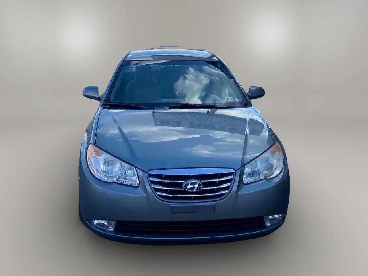 Used 2010 Hyundai Elantra GLS image 2