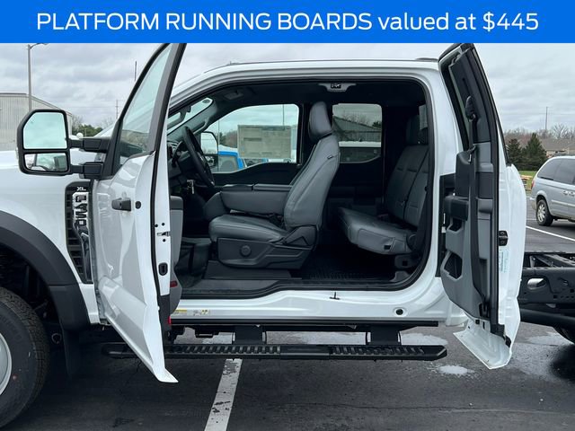 New 2025 Ford F450 XL w/ XL Chrome Package RWD image 9
