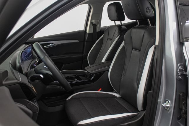Used 2025 Buick Envision Sport Touring AWD/4WD image 19