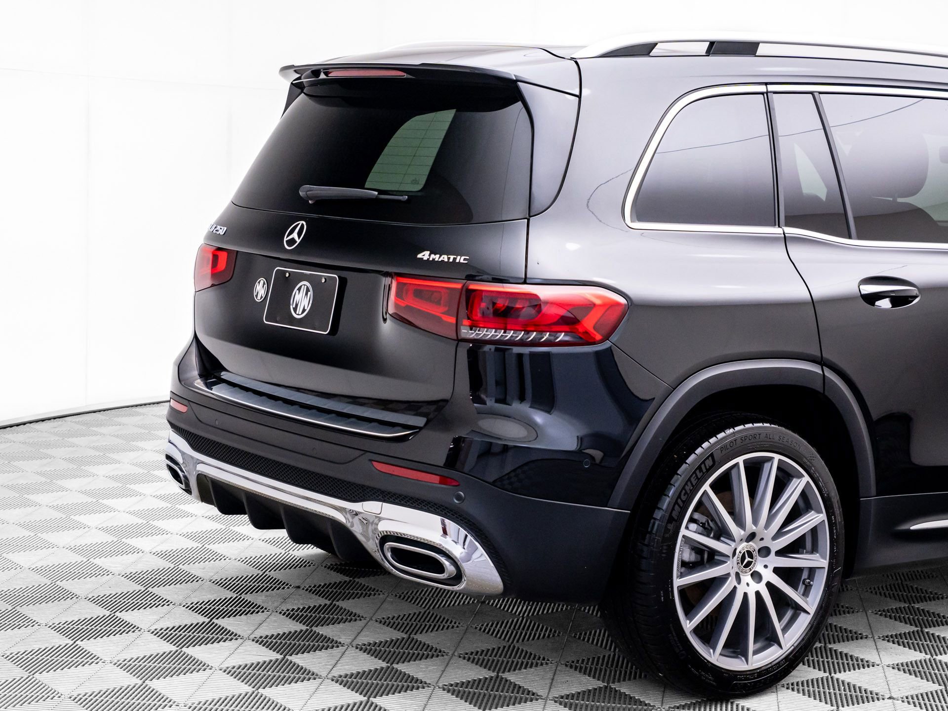 Used 2022 Mercedes-Benz GLB 250 4MATIC image 35