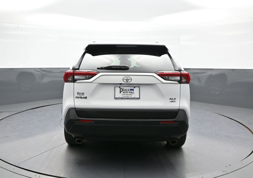 Certified 2022 Toyota RAV4 XLE image 7