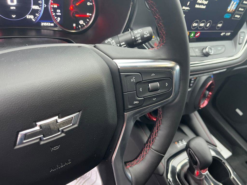 Used 2025 Chevrolet Blazer RS FWD image 12