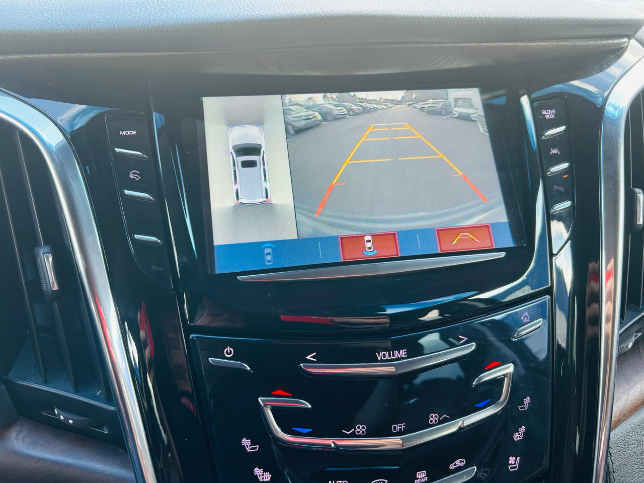 Used 2018 Cadillac Escalade Luxury image 18