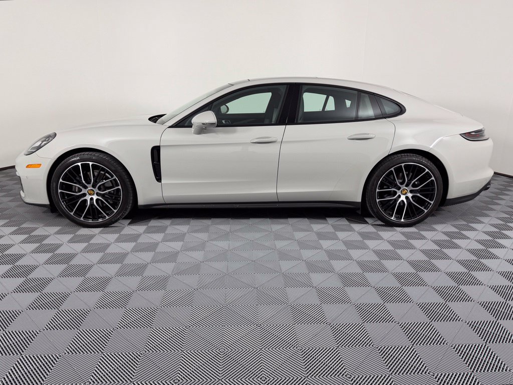 Certified 2023 Porsche Panamera 4 Platinum Edition AWD/4WD image 2