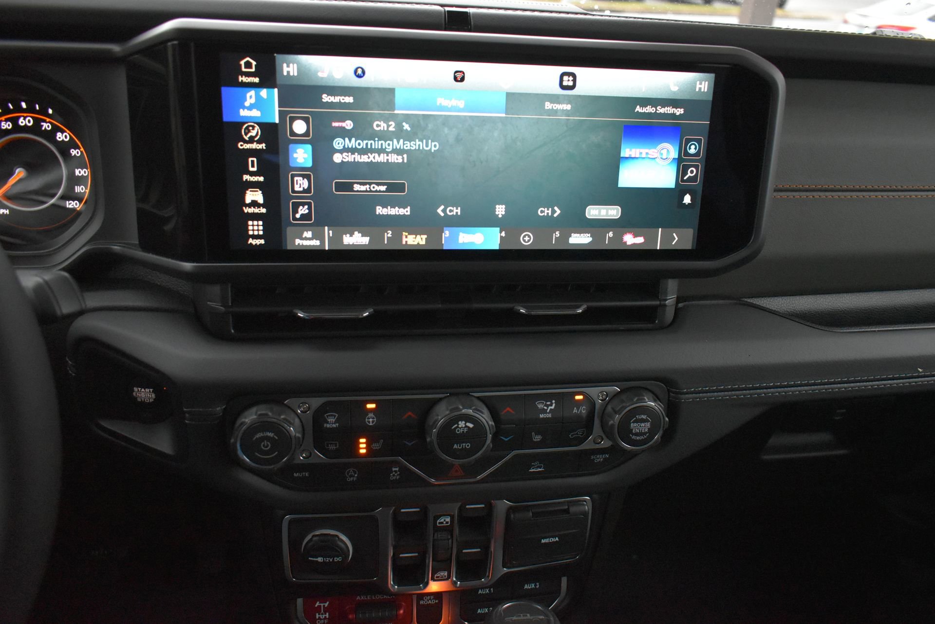 New 2026 Jeep Gladiator Mojave image 26