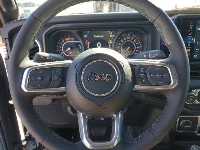 New 2026 Jeep Wrangler Unlimited Sahara AWD/4WD image 19
