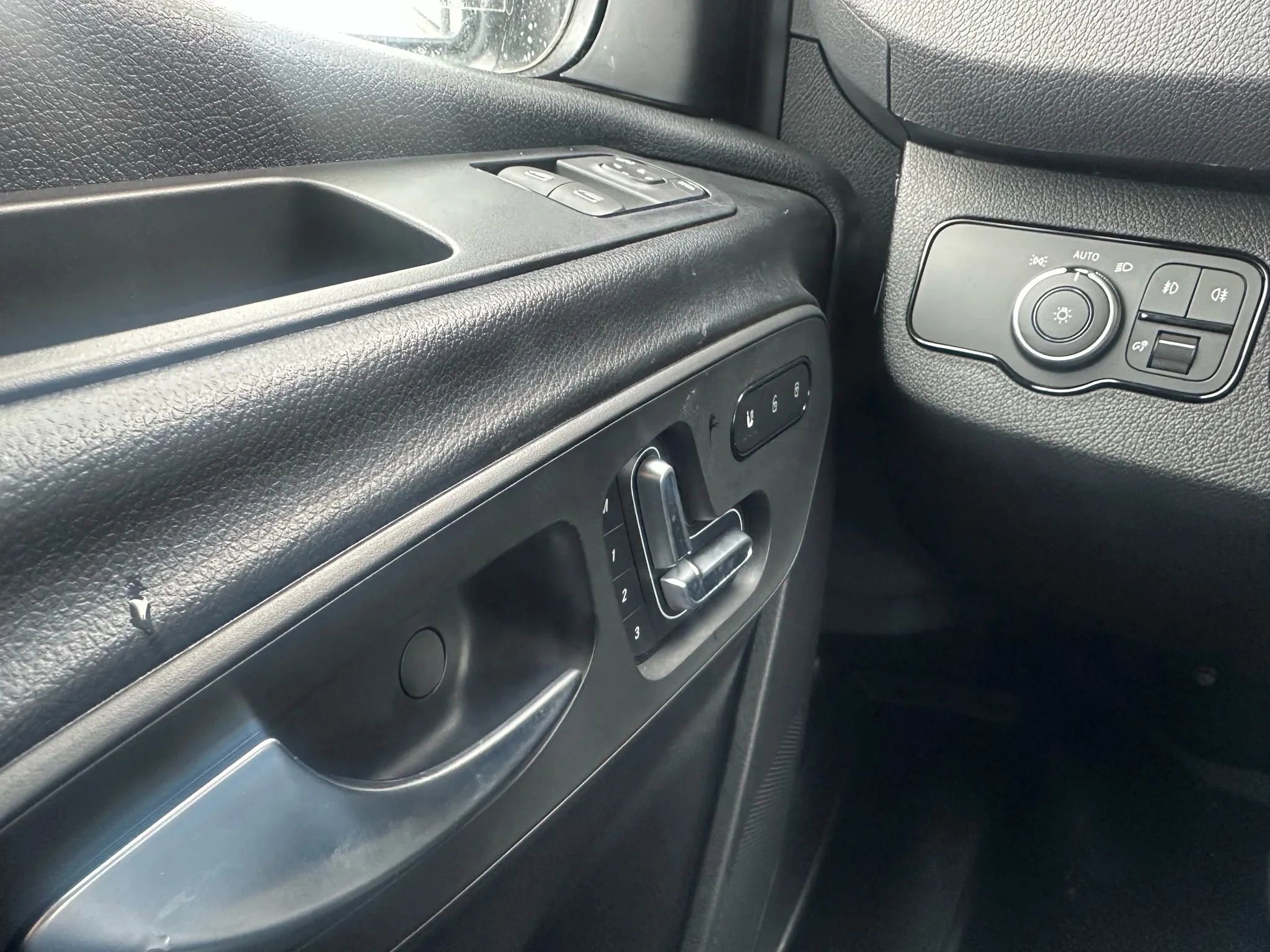 Used 2023 Mercedes-Benz Sprinter 3500 w/ Parking Package image 31