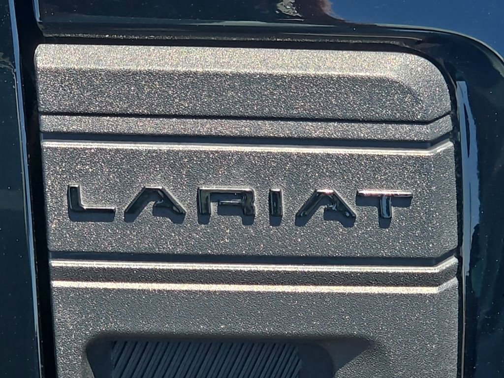 Used 2023 Ford Maverick Lariat w/ Lariat Luxury Package image 13