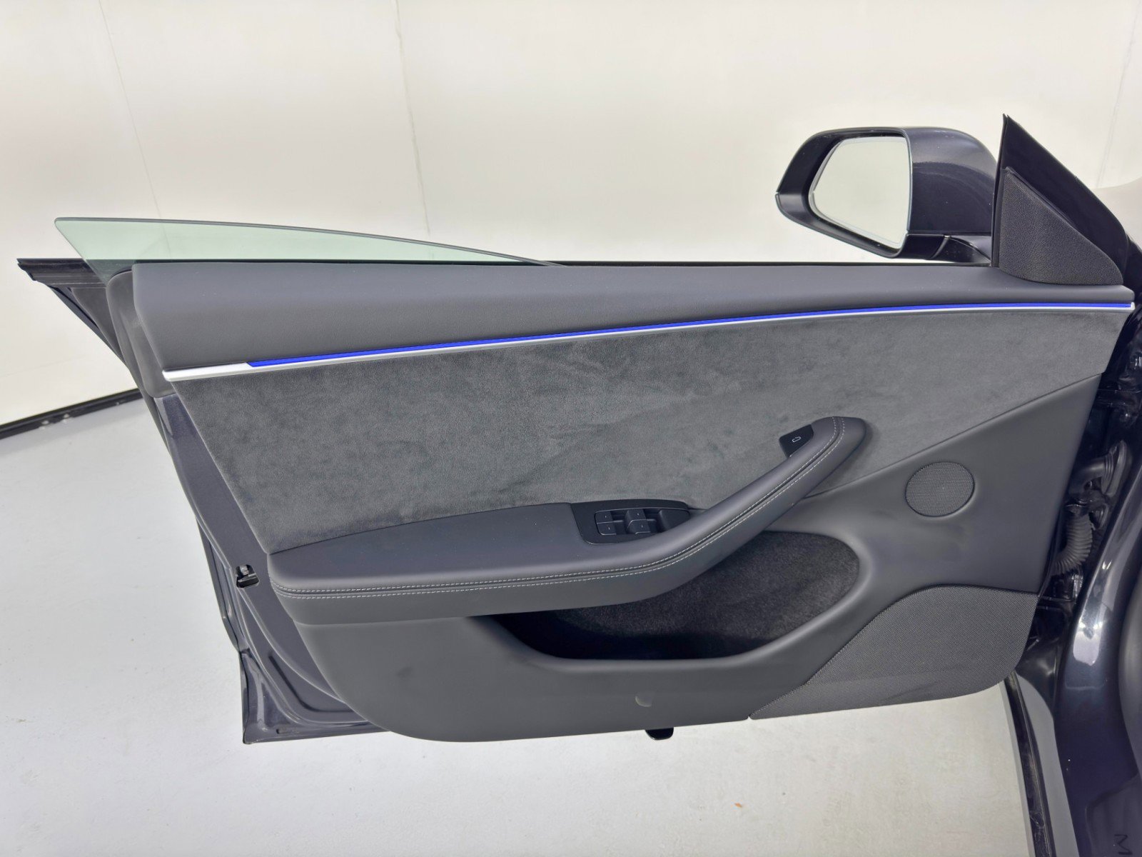 Used 2024 Tesla Model 3 Long Range image 46