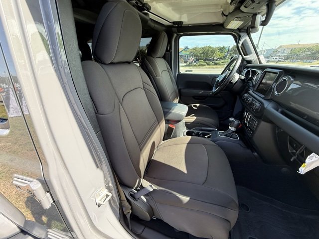 Certified 2023 Jeep Wrangler Sahara w/ Cold Weather Group image 11