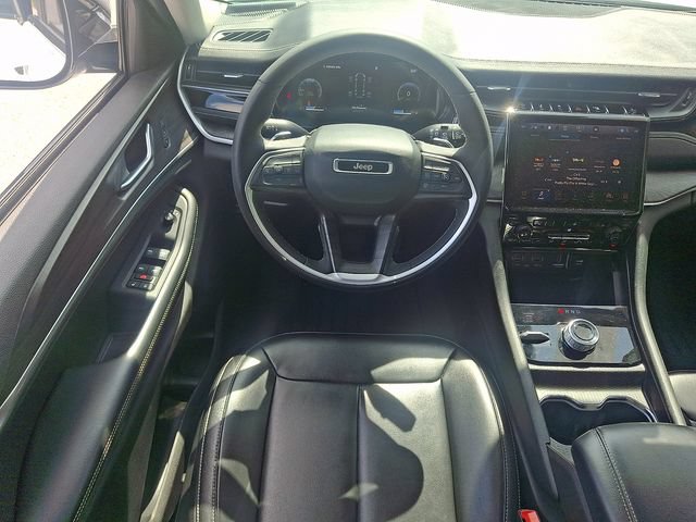 Certified 2023 Jeep Grand Cherokee L Limited w/ Trailer Tow Group (B) AWD/4WD image 11