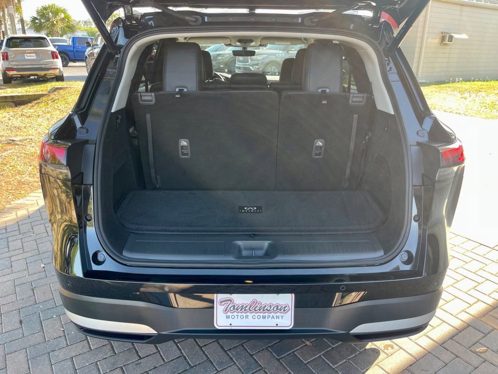 Used 2026 INFINITI QX60 Luxe w/ Cargo Package FWD image 5