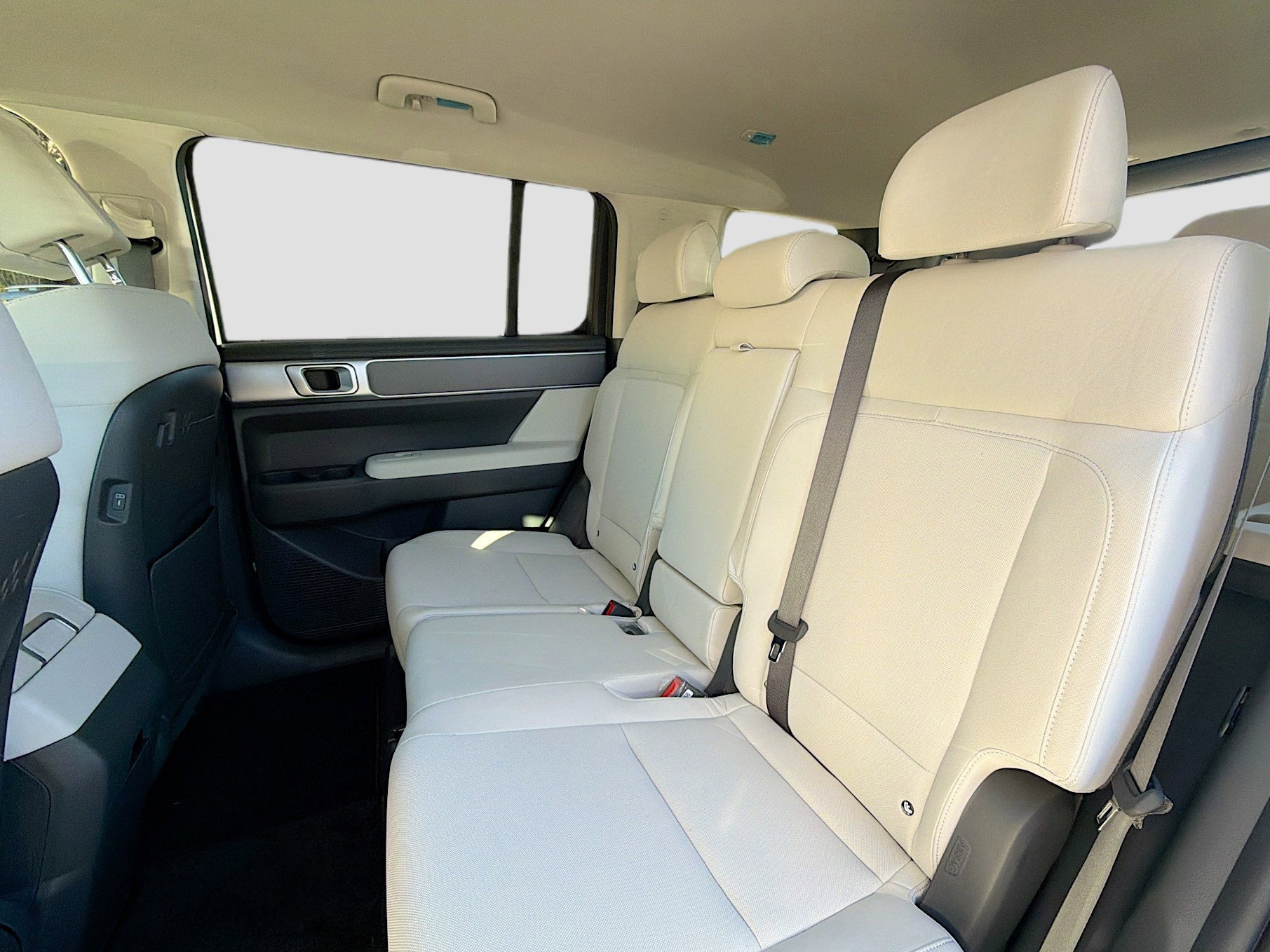 New 2026 Hyundai Santa Fe SE image 23