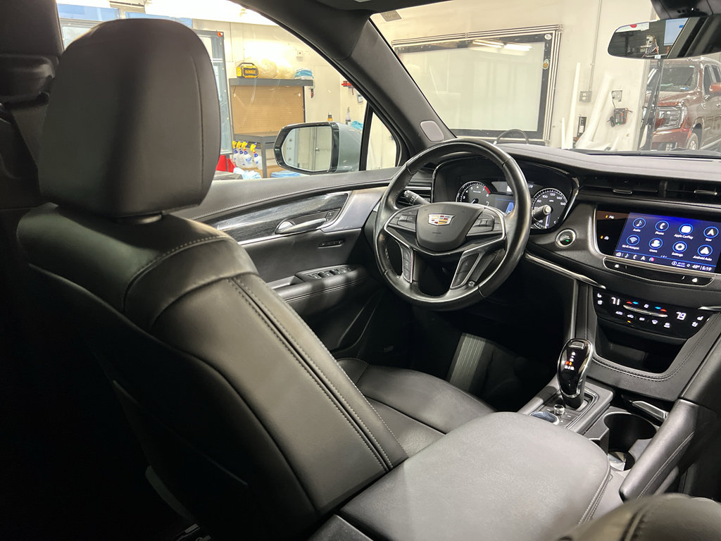 Used 2023 Cadillac XT5 Premium Luxury image 36