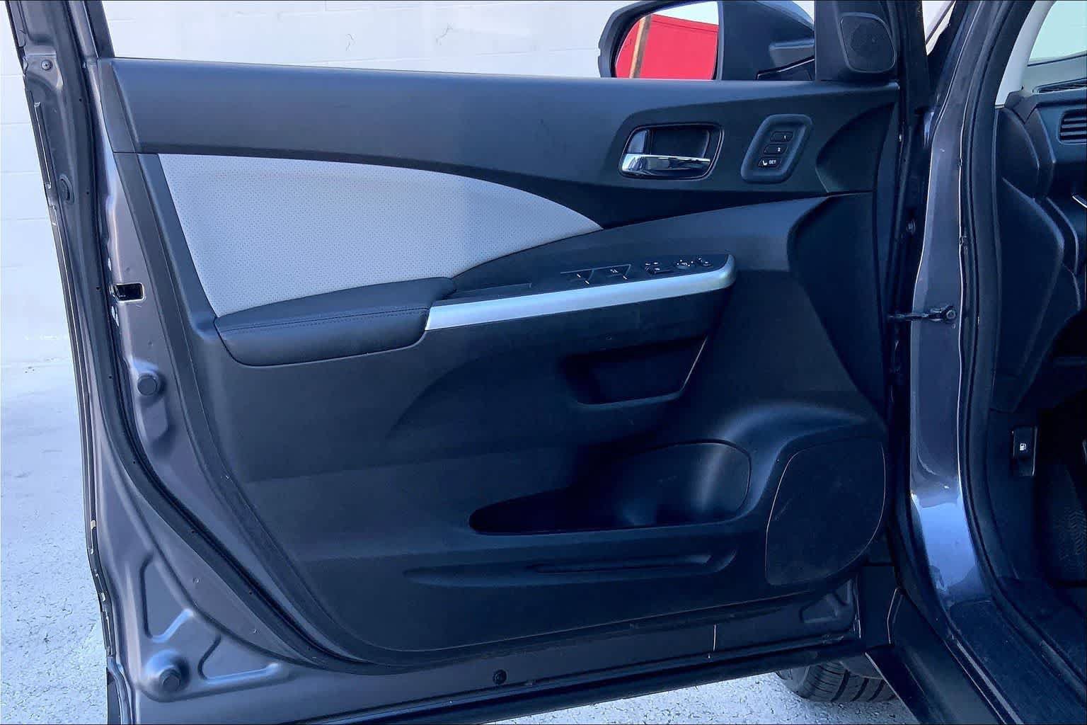 Used 2016 Honda CR-V Touring image 27