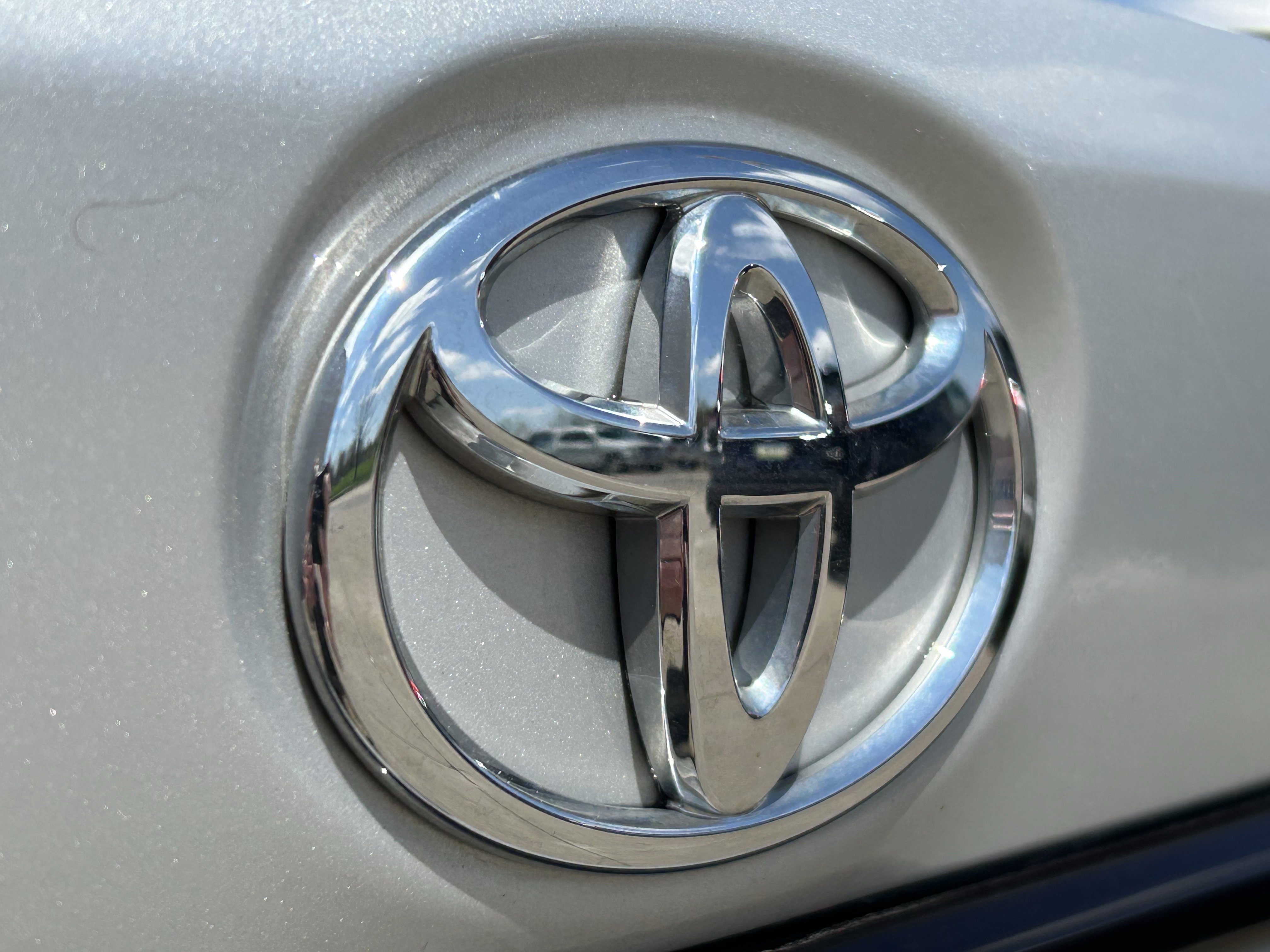 Used 2023 Toyota Corolla LE FWD image 7