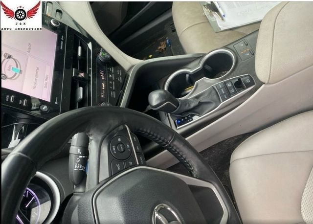 Used 2021 Toyota Camry XLE image 6