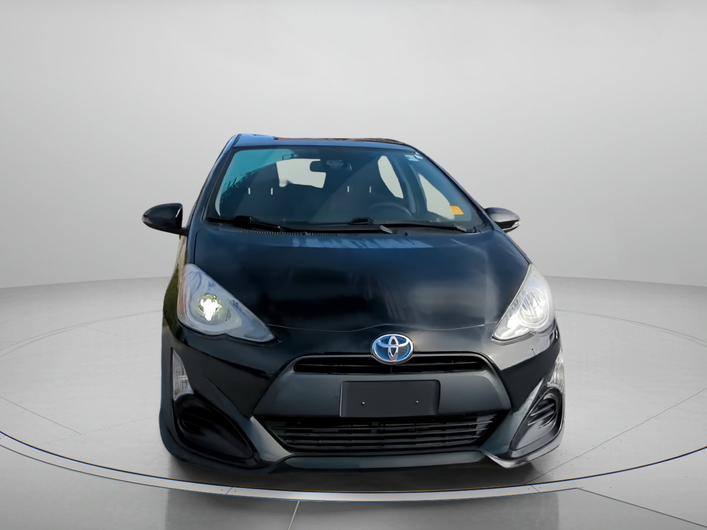 Used 2017 Toyota Prius C Two image 7