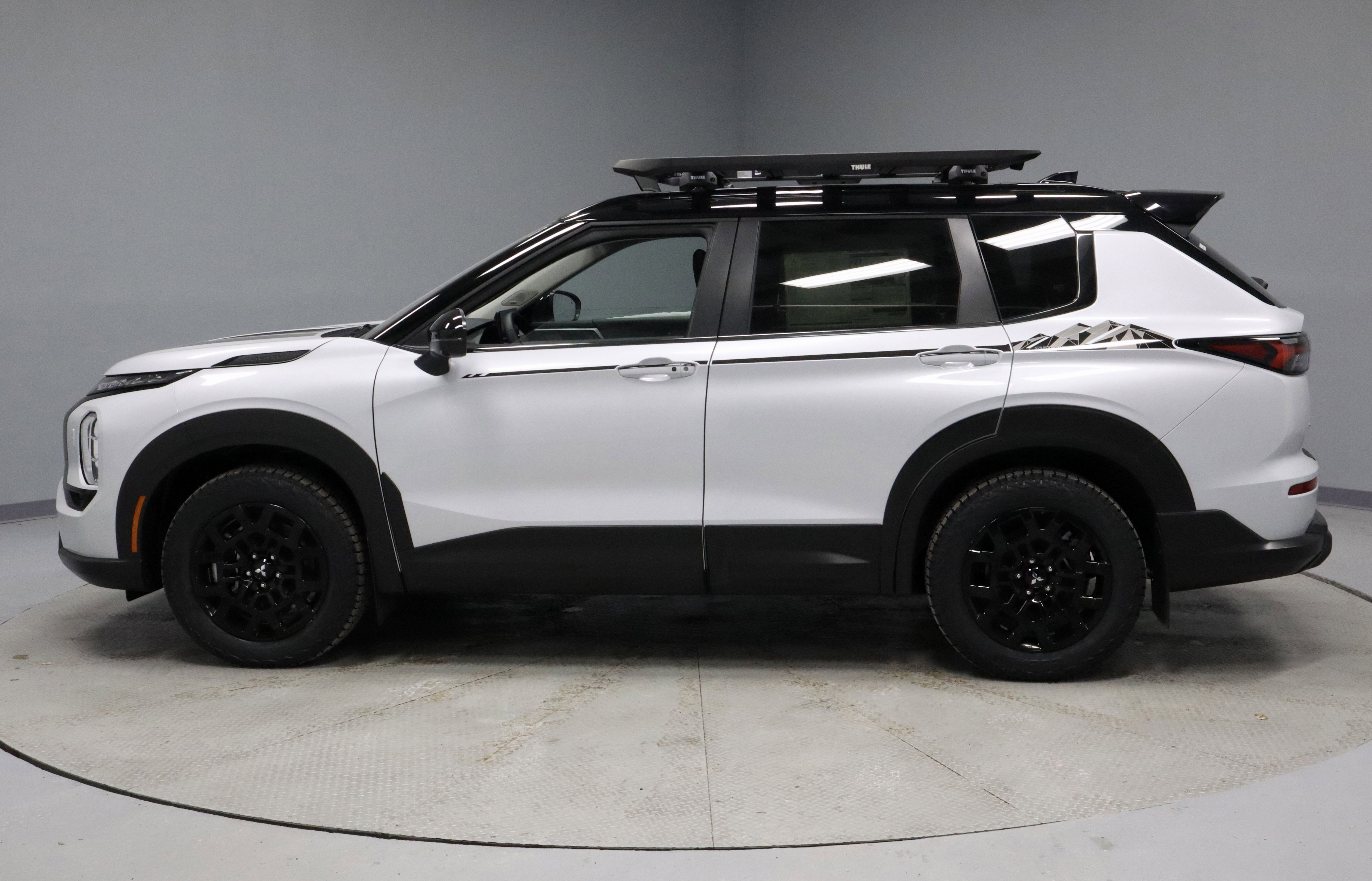 New 2026 Mitsubishi Outlander Trail Edition image 5