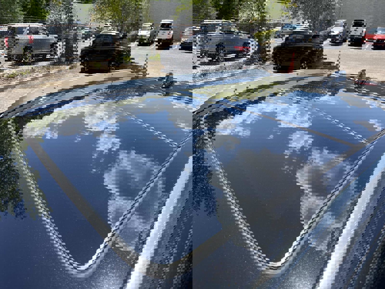 Used 2024 Cadillac XT4 Luxury w/ Cold Weather Package FWD image 11