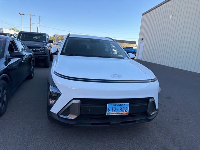 Used 2025 Hyundai Kona SEL image 3