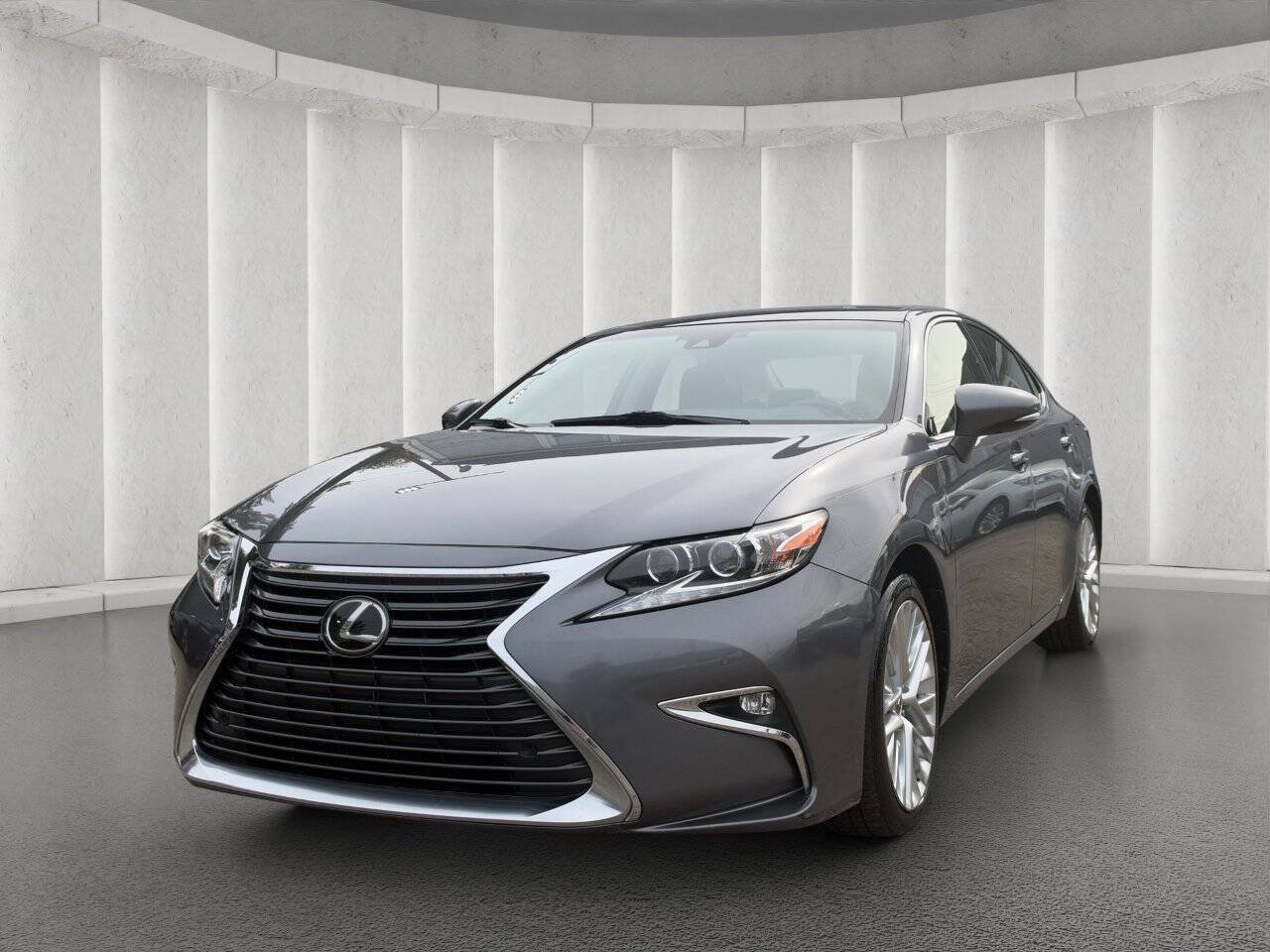 Used 2016 Lexus ES 350 w/ Ultra Luxury Package