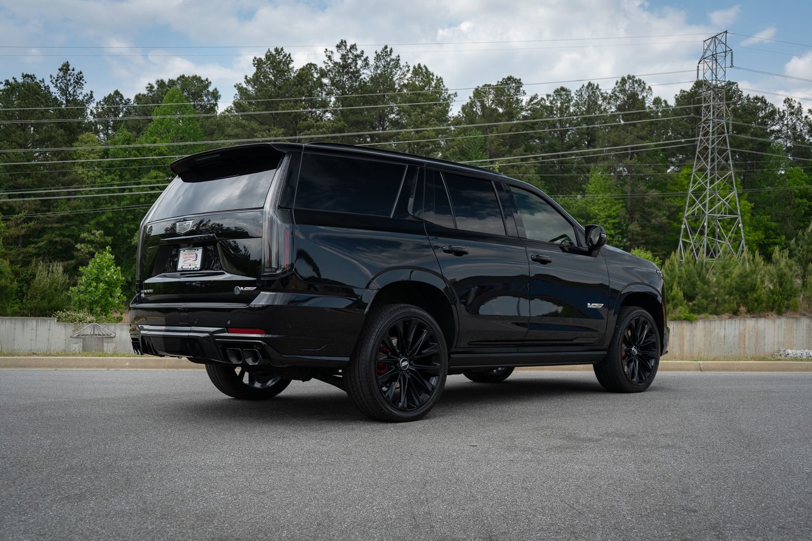 Used 2025 Cadillac Escalade V w/ LPO, ONYX Package AWD/4WD image 18