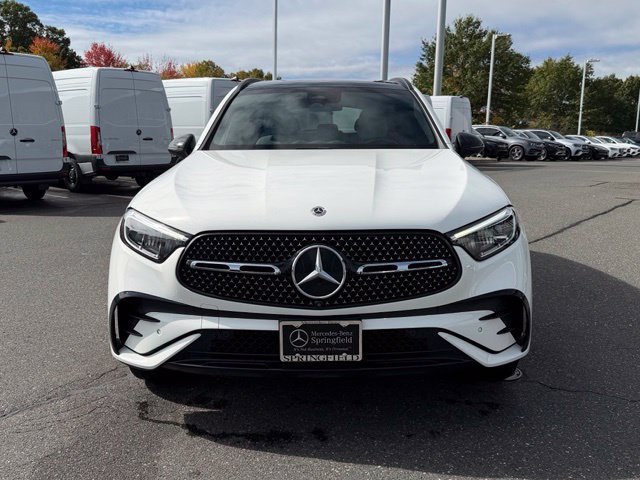 Used 2023 Mercedes-Benz GLC 300 4MATIC image 2