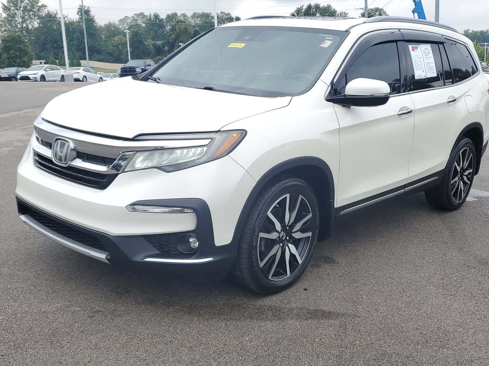 Used 2019 Honda Pilot Touring image 2