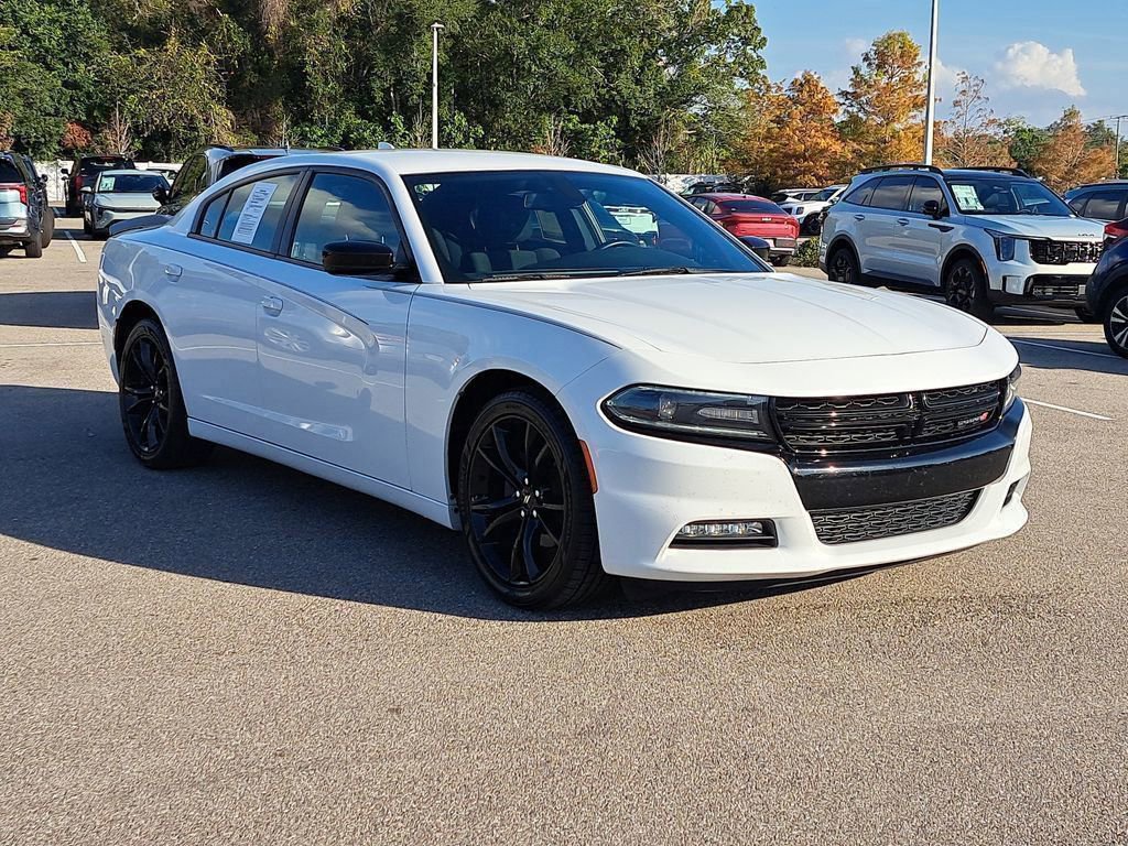 Used 2018 Dodge Charger SXT Plus w/ Blacktop Package image 2
