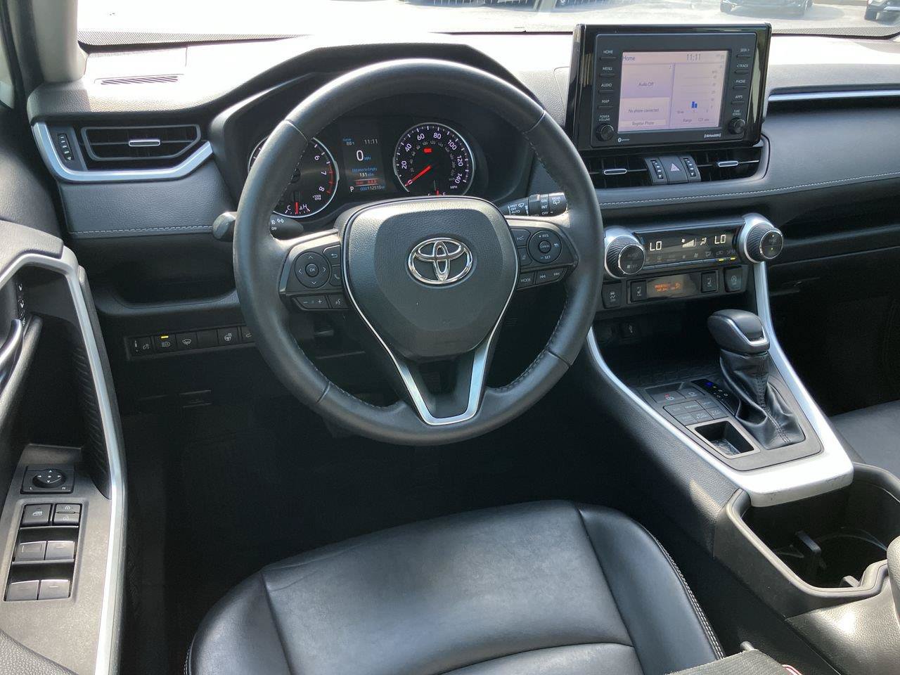 Used 2022 Toyota RAV4 XLE Premium AWD/4WD image 15