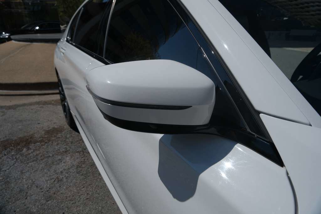 Used 2021 BMW 750i xDrive w/ M Sport Package image 16
