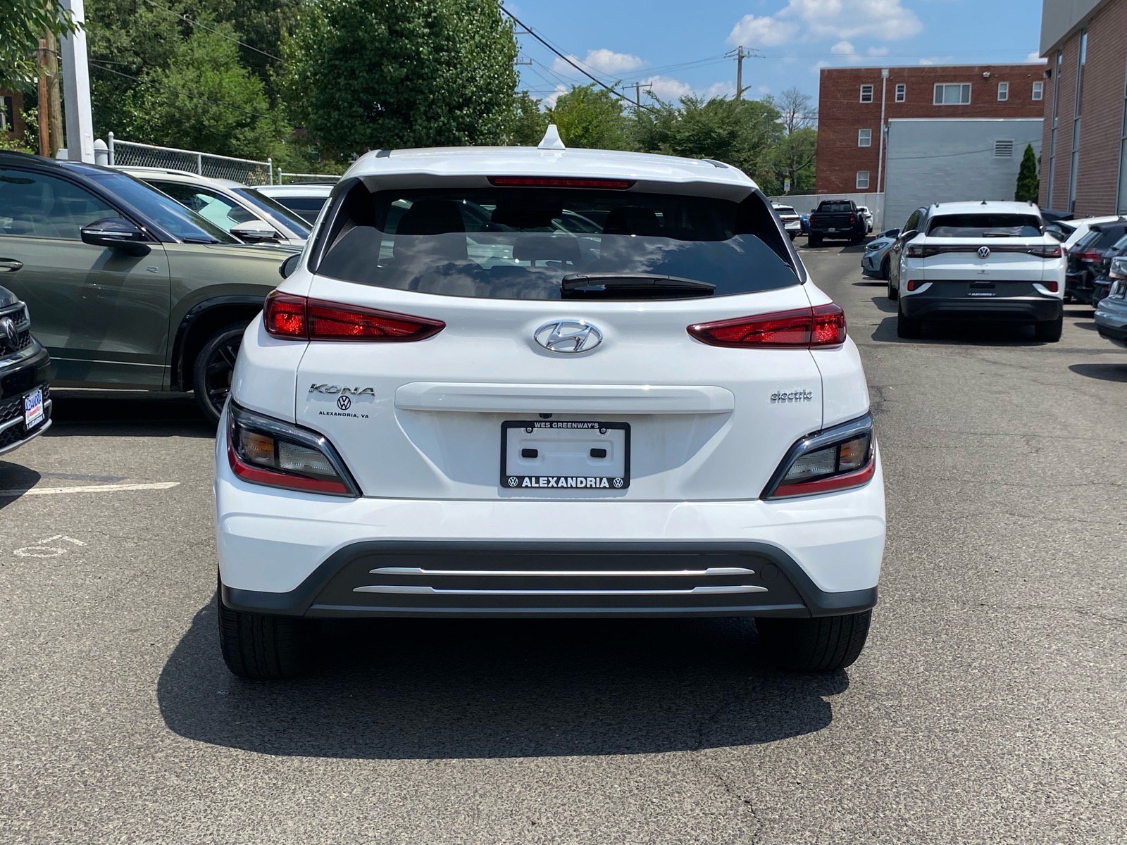 Used 2023 Hyundai Kona SE FWD image 4
